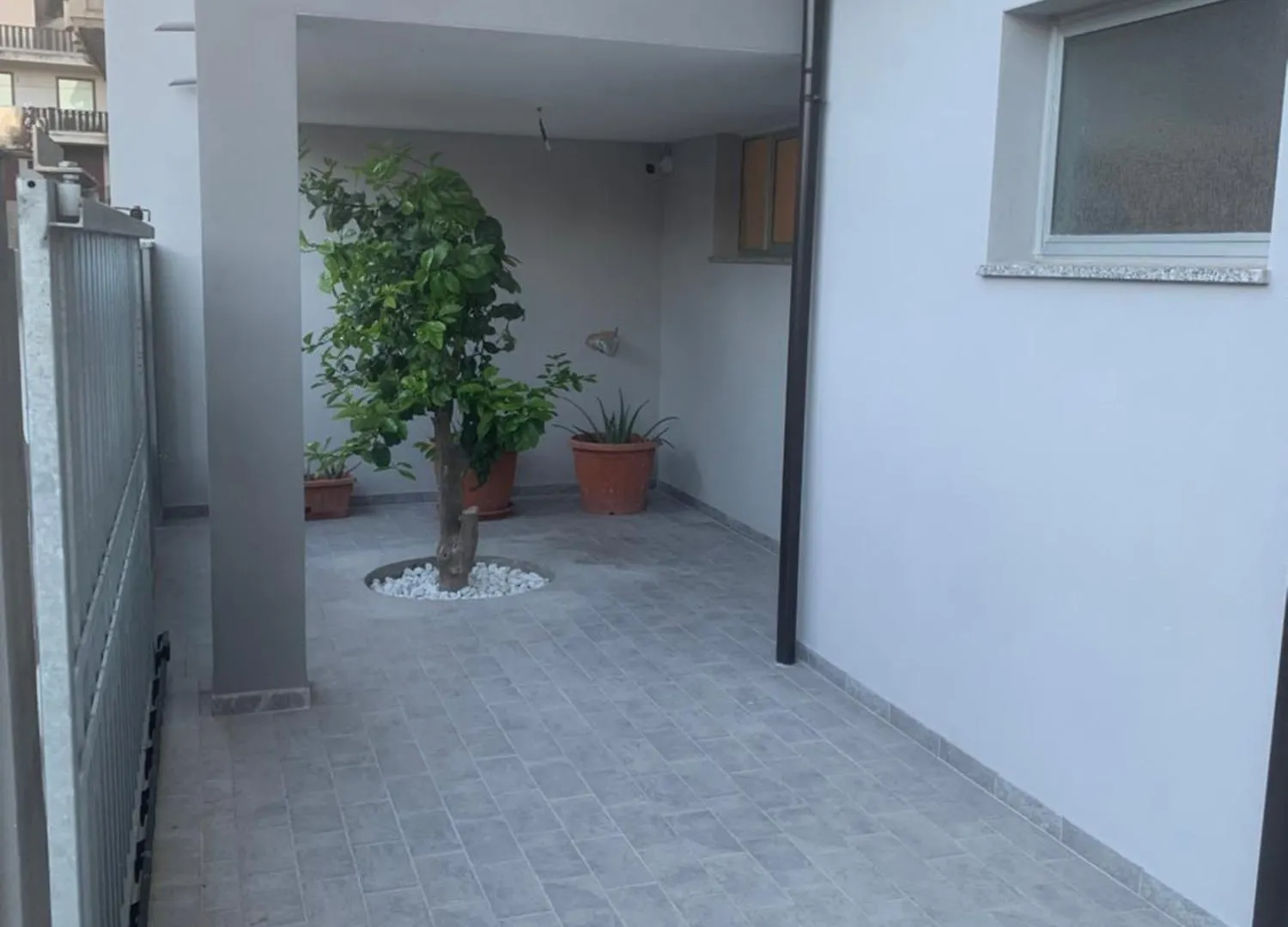 Luciano Home Гоннеза 0*,  Италия
